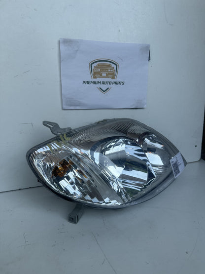 2006   Right Headlight