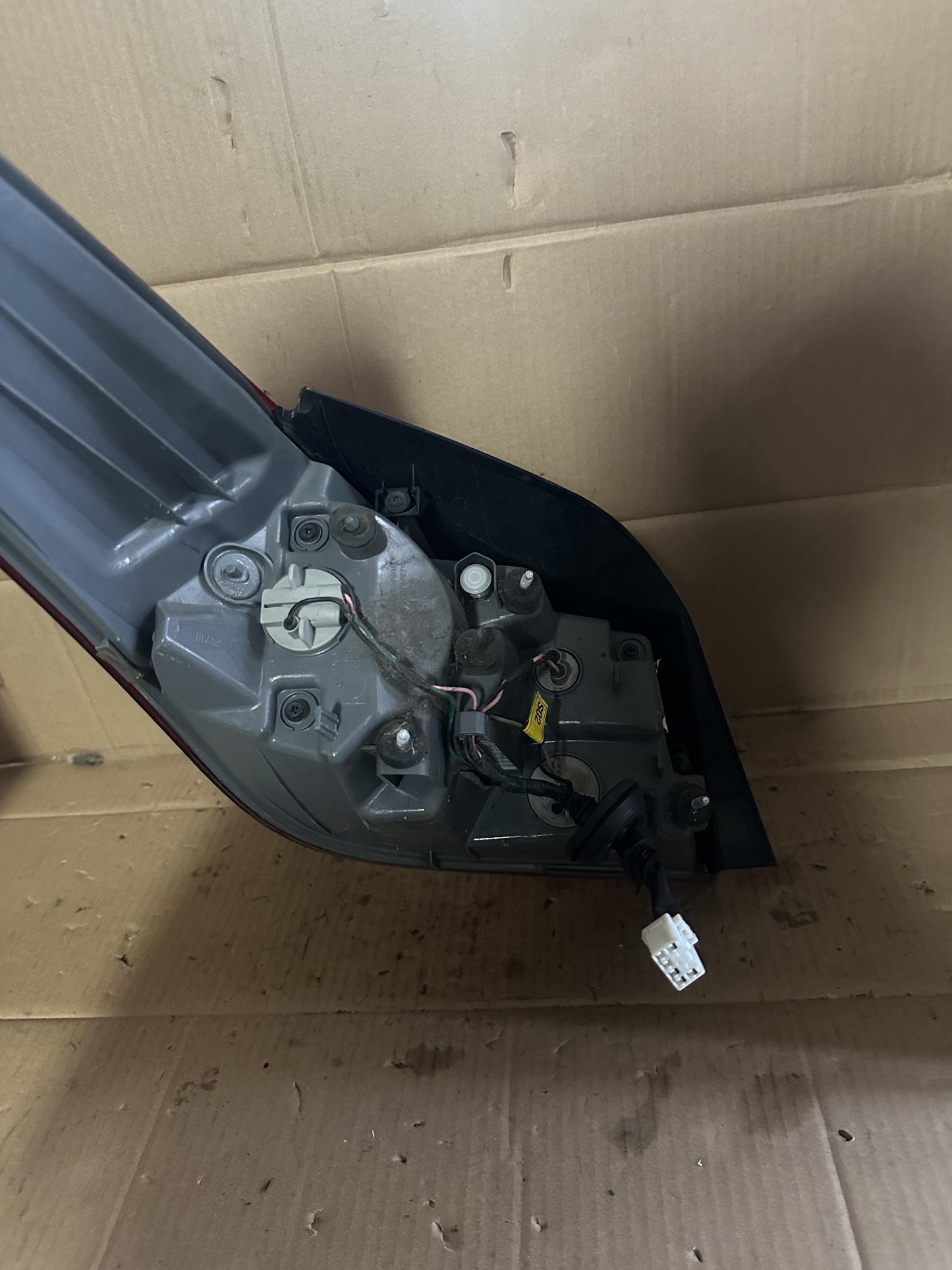 2013  N/A Right Taillight