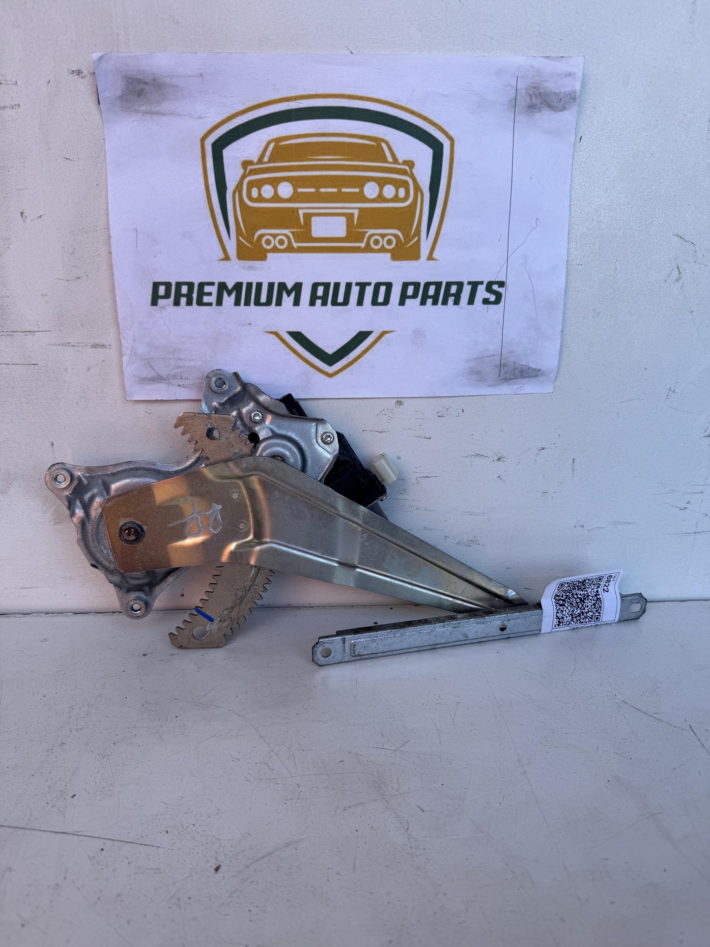 2023   Right Rear Window Regulator/Motor