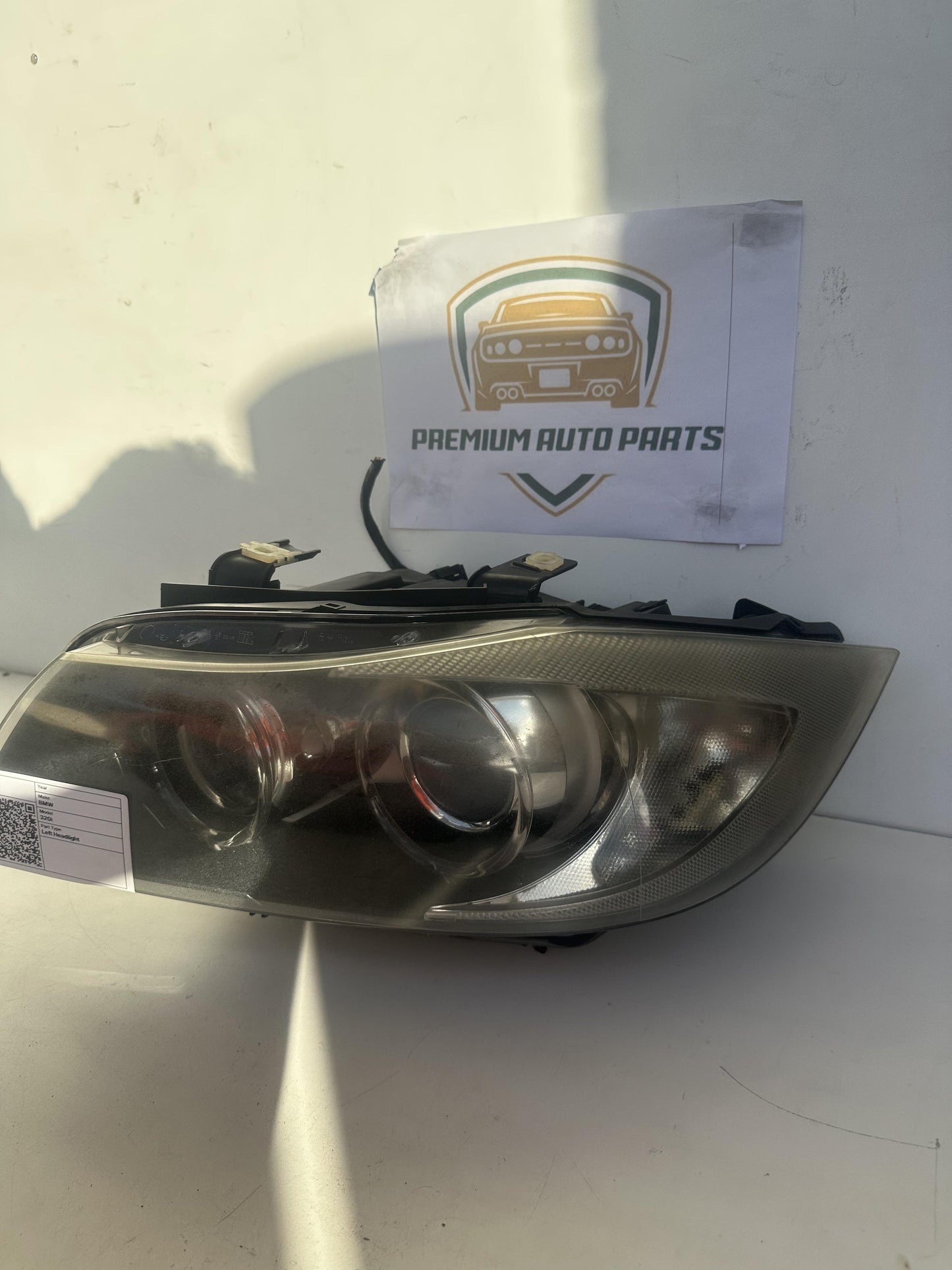E90 Left Headlight