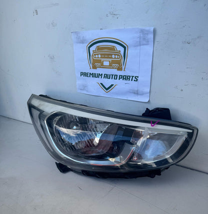 2016   Right Headlight