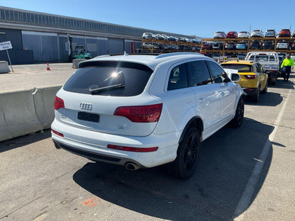 2014 Audi Q7  Station Wagon 
Audi
Q7