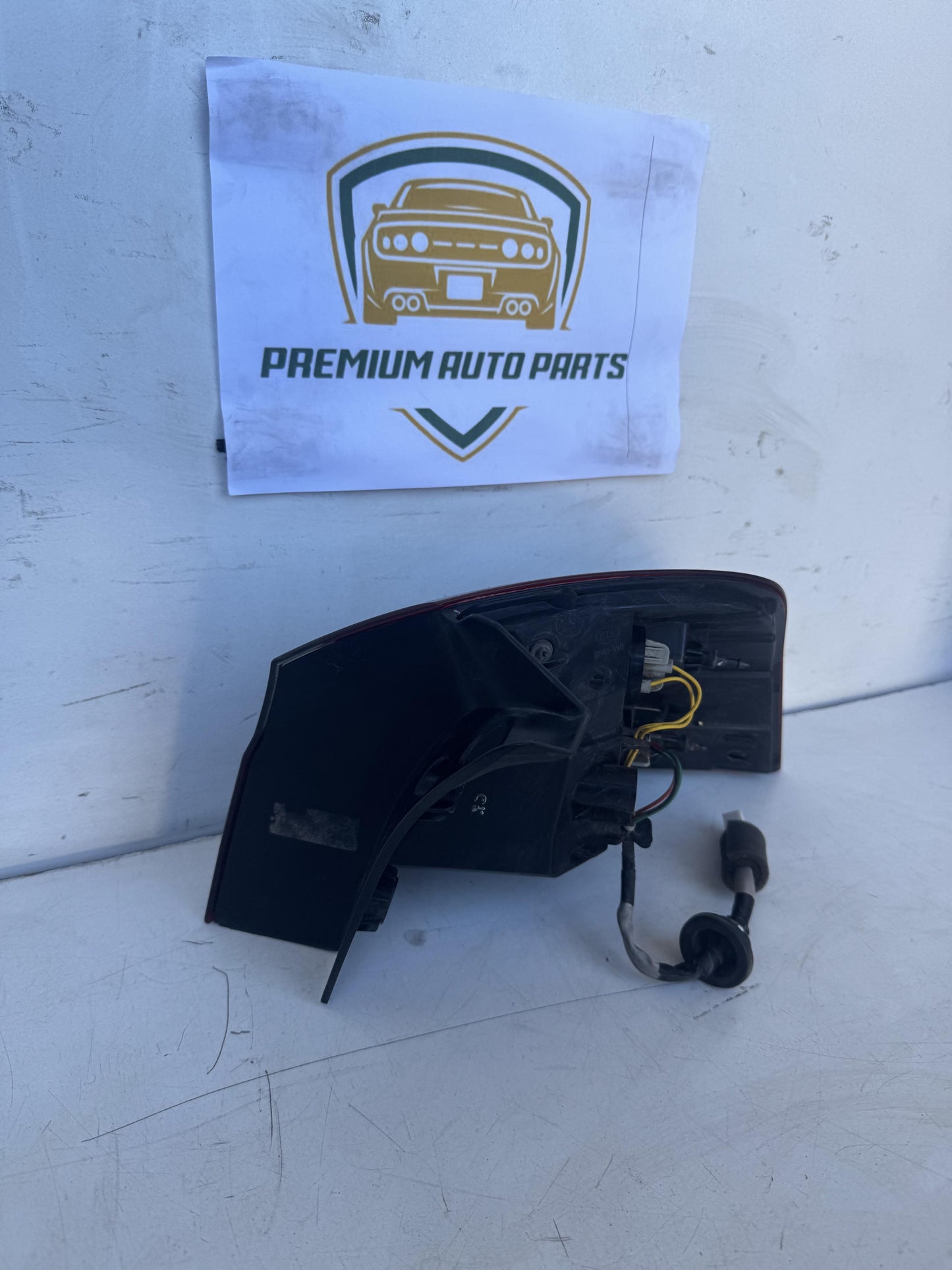 2015  UB Left Taillight