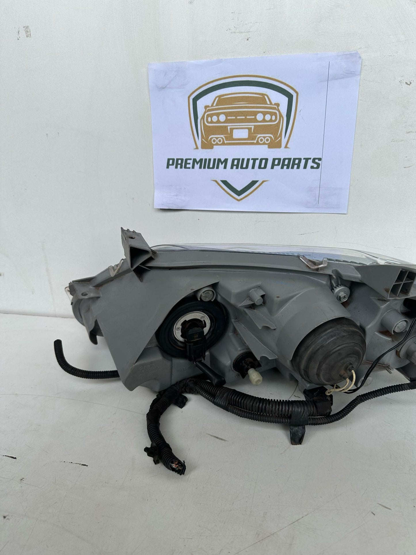 2011   Right Headlight