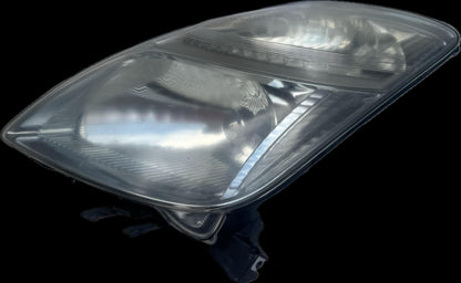 2006  W20 Left Headlight