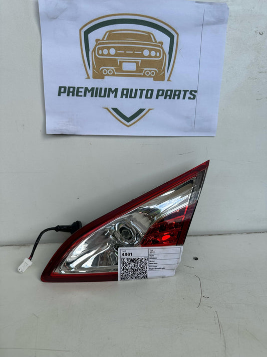 2012 Nissan MuranoII Z51 Right Boot Light