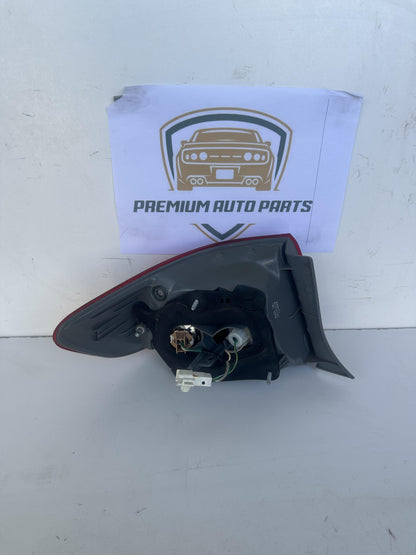 2007  ZRE1* Right Taillight