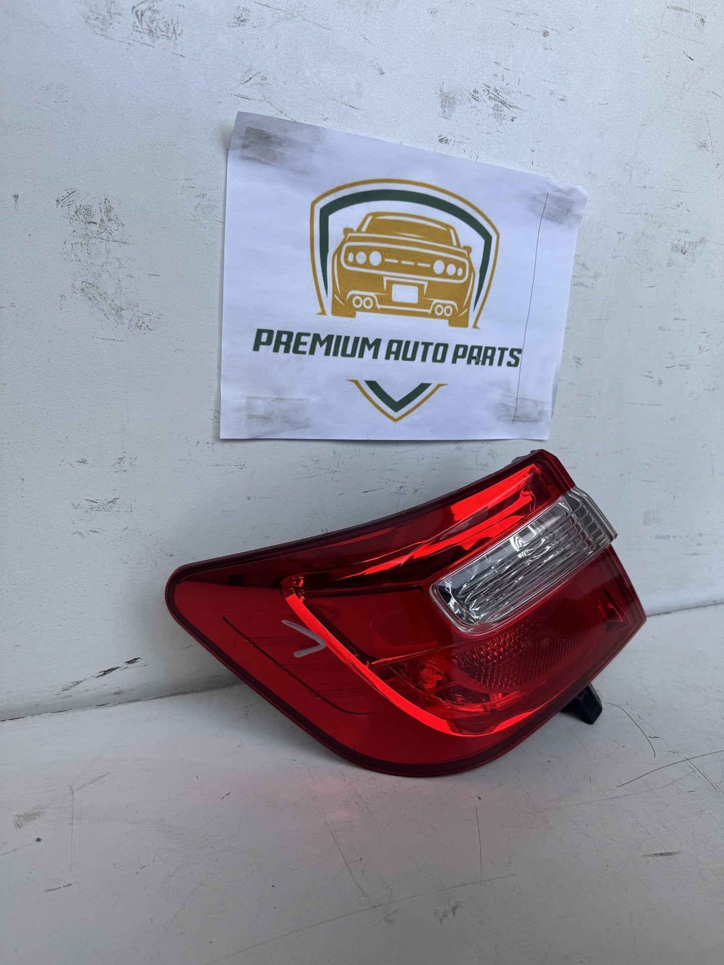 2016   Left Taillight
