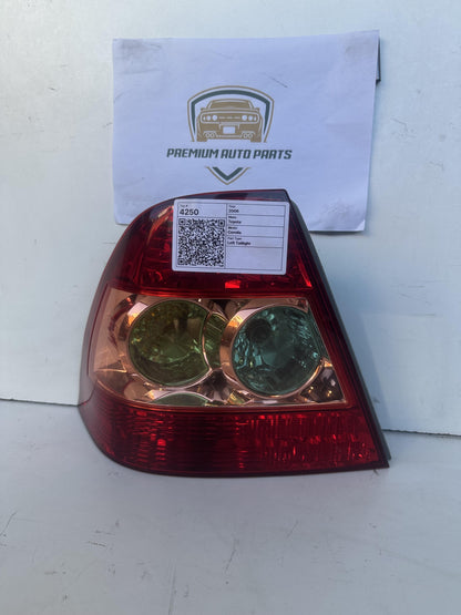 2006   Left Taillight