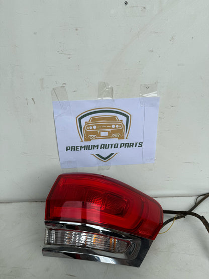 2018 Jeep Grand Cherokee Right Taillight