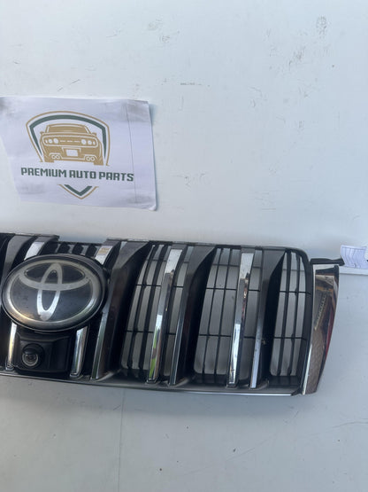 2009  J150 Grille
