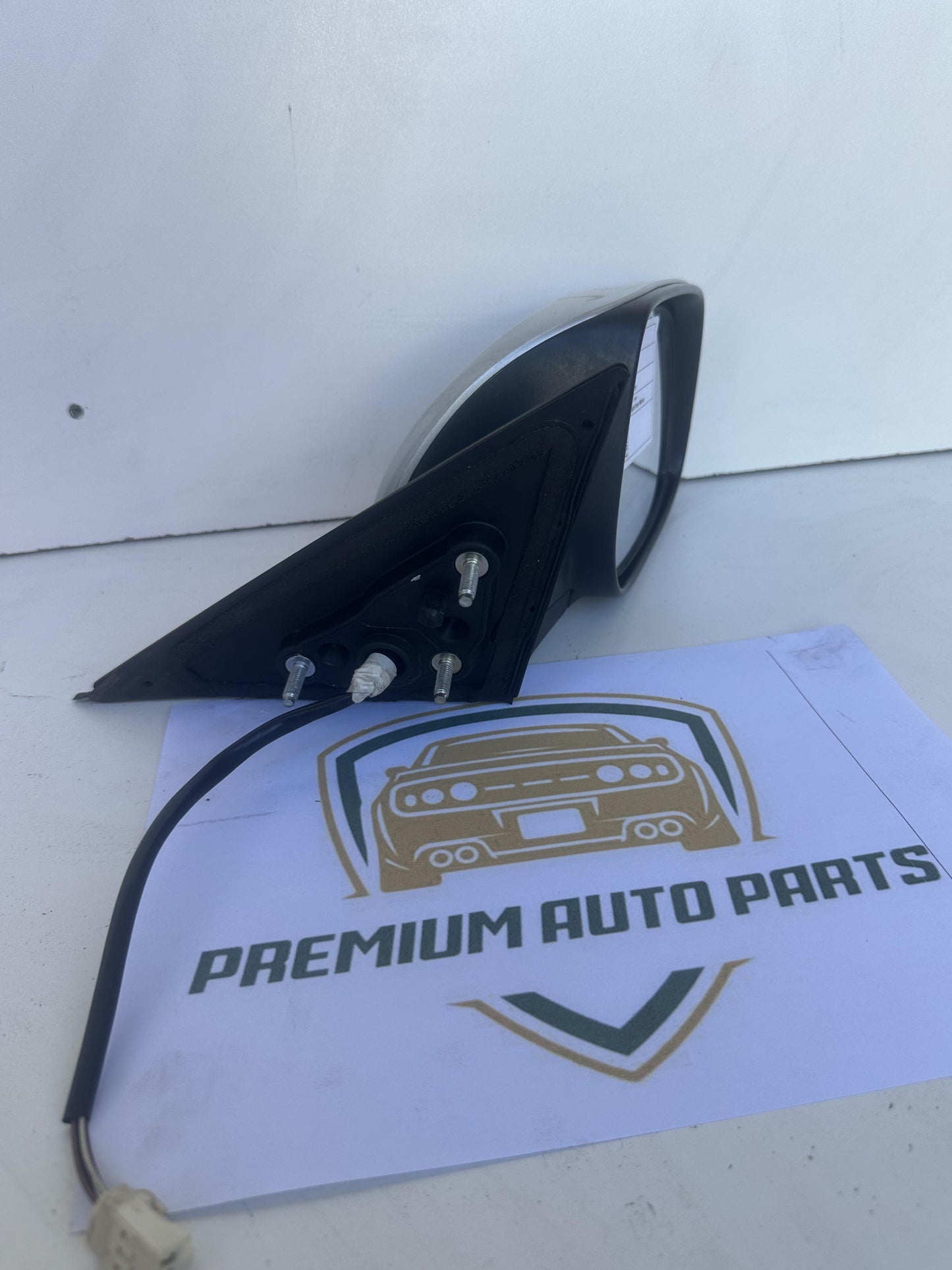 2006  XV40 Right Door Mirror