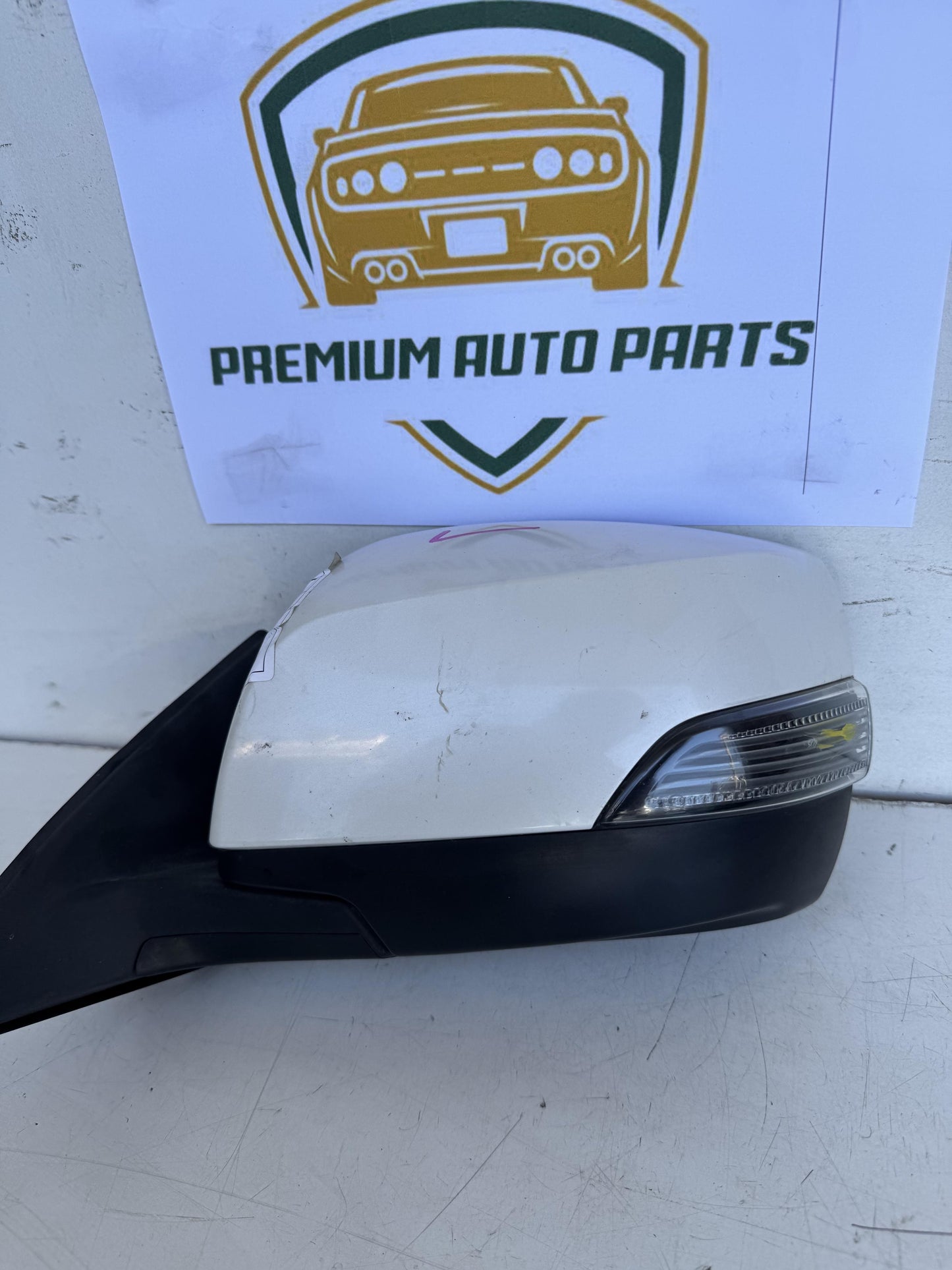 2012  V BM Left Door Mirror