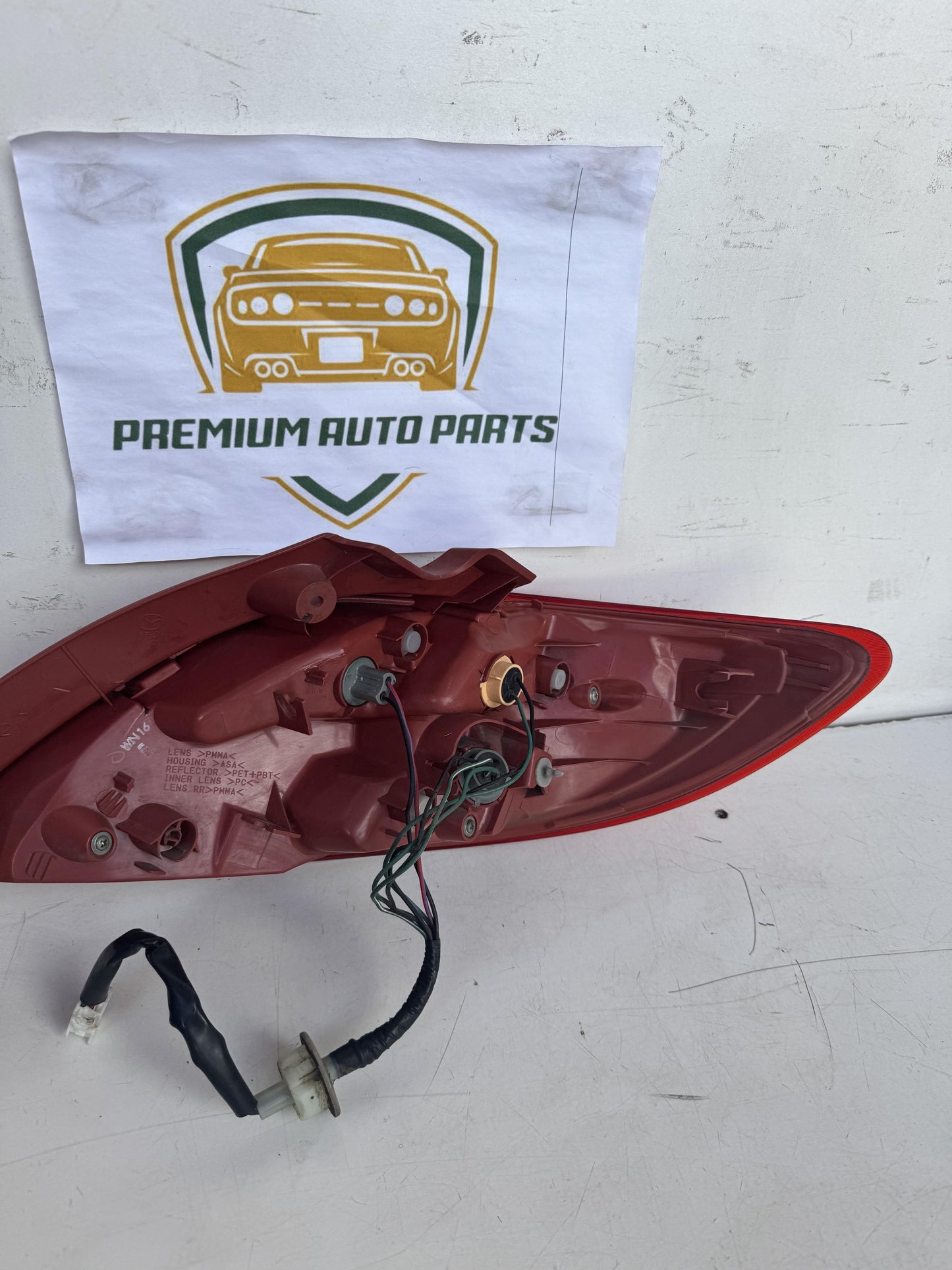2007   Left Taillight