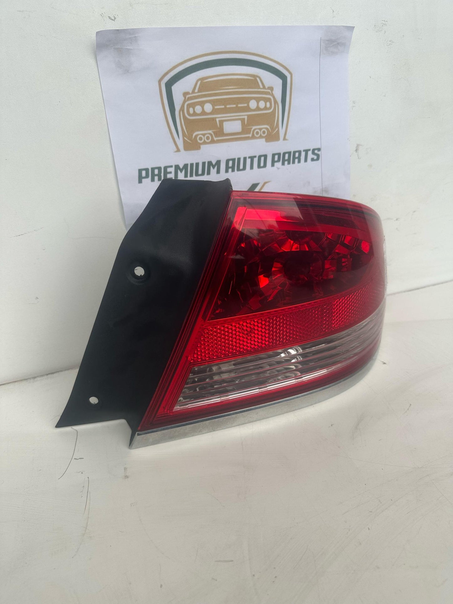 2006   Right Taillight