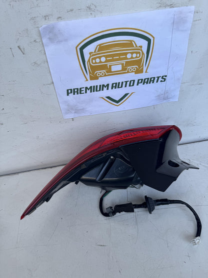 2015   Right Taillight