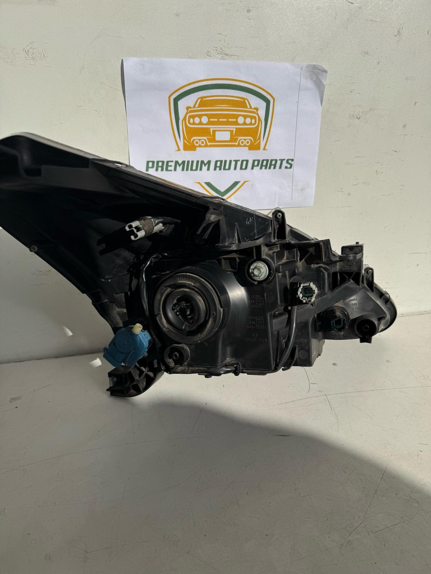 2015   Left Headlight