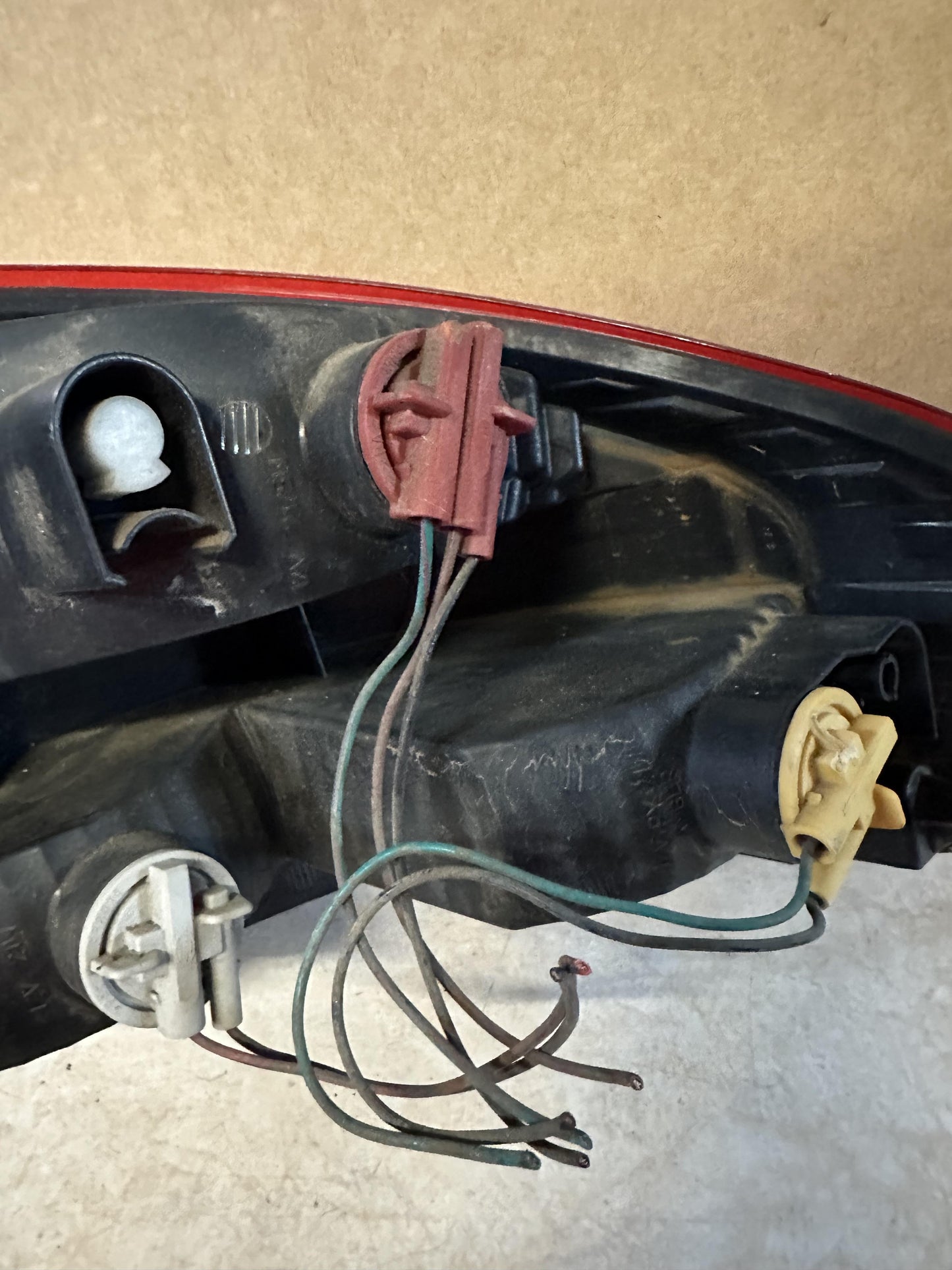 2006   Left Taillight