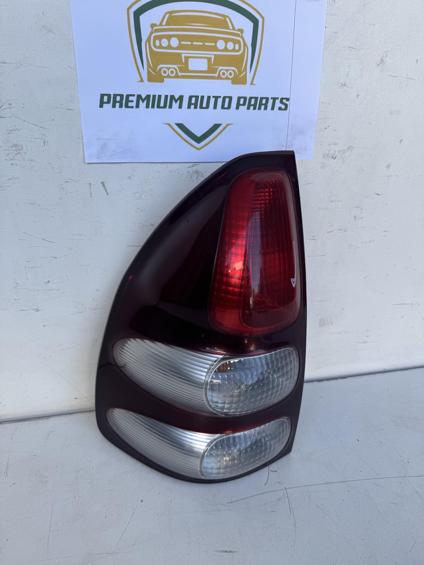 2006   Left Taillight