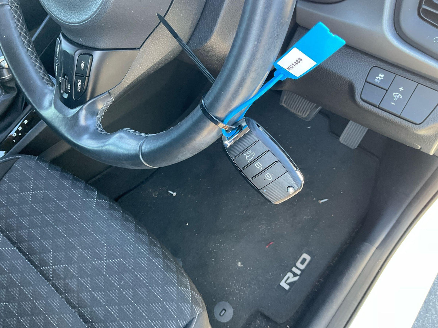 2019 Kia Rio  YBHatchback 
Kia
Rio