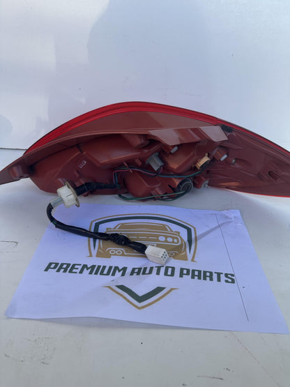2013  II DE DH Left Taillight