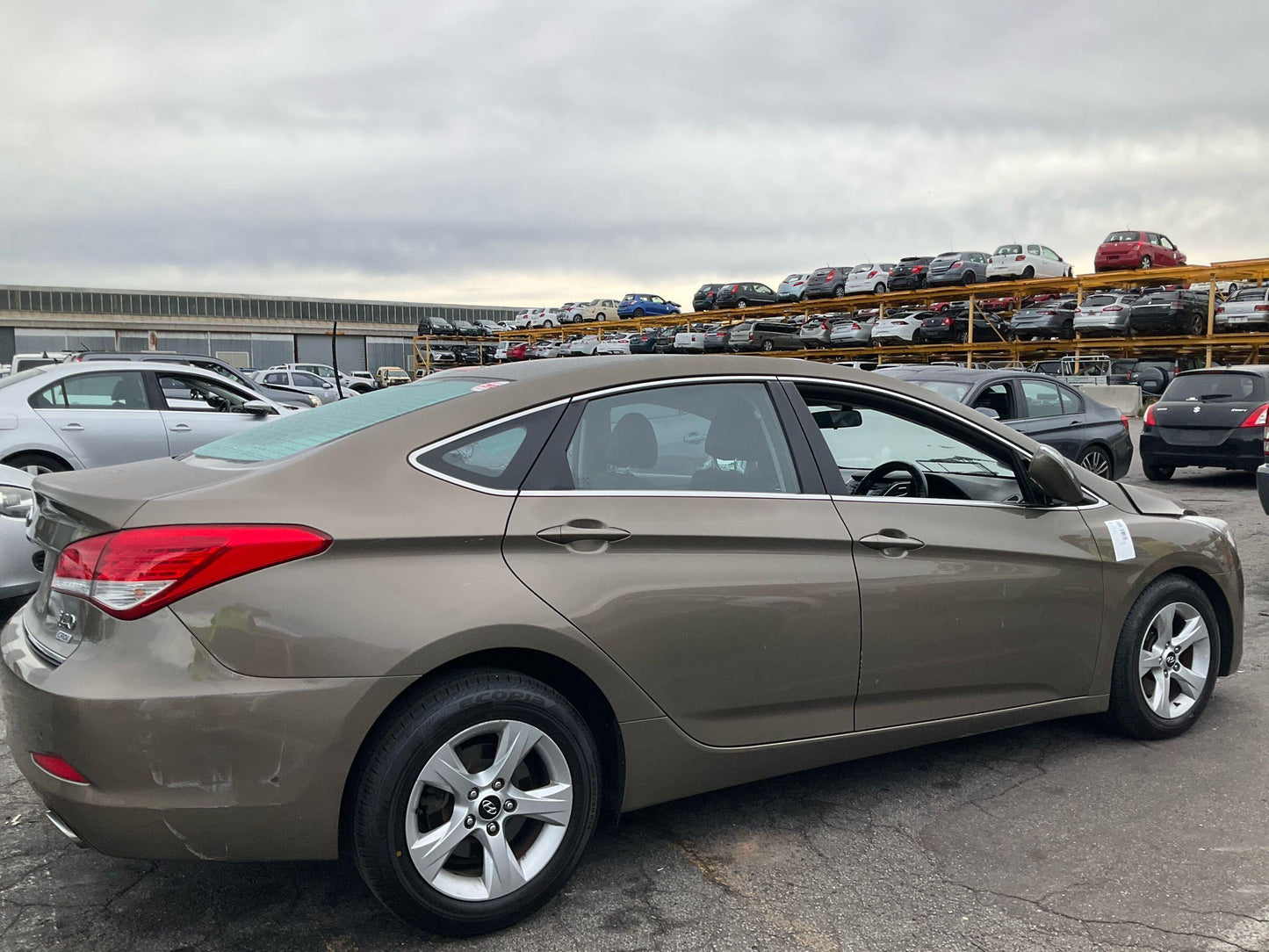 Hyundai 
i40
