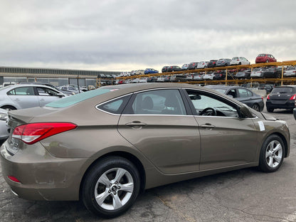 Hyundai 
i40