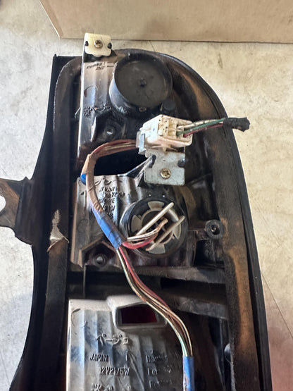 2001   Left Taillight
