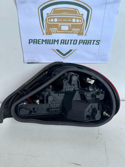 2007 Jaguar X-Type Left Taillight