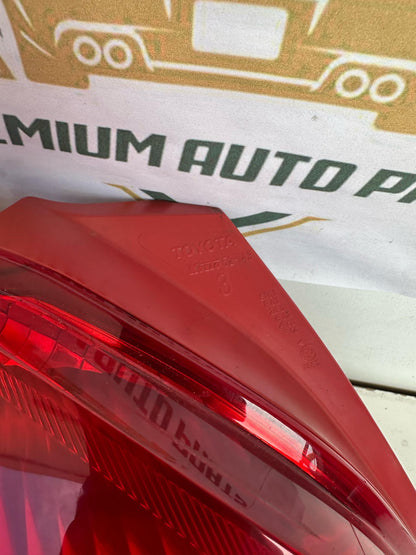 2007 Toyota Yaris Left Taillight