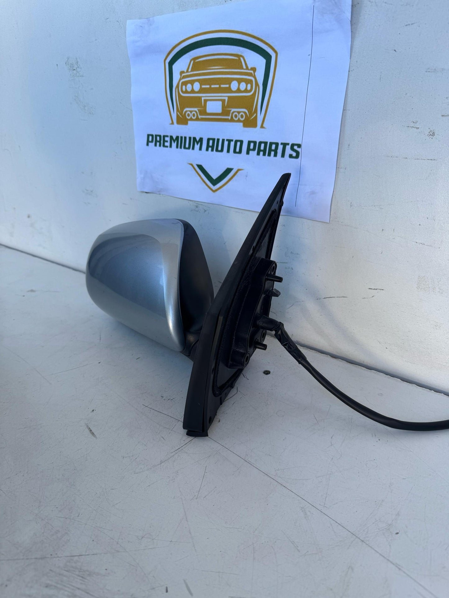 2008  E150 Right Door Mirror