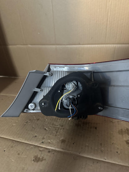 2008  XV40 Left Taillight