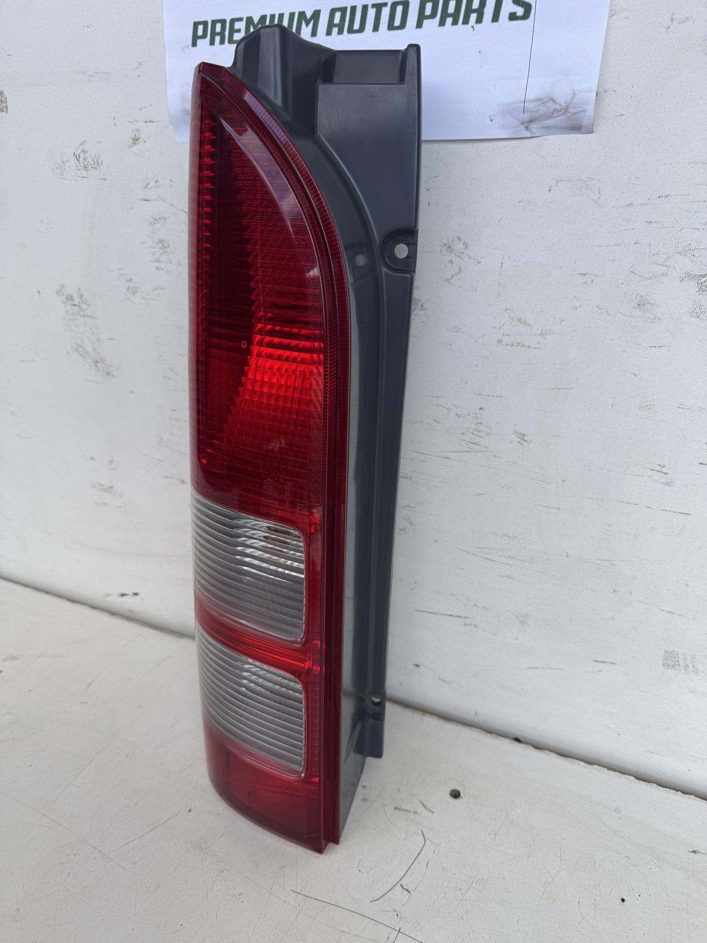 2007   Left Taillight