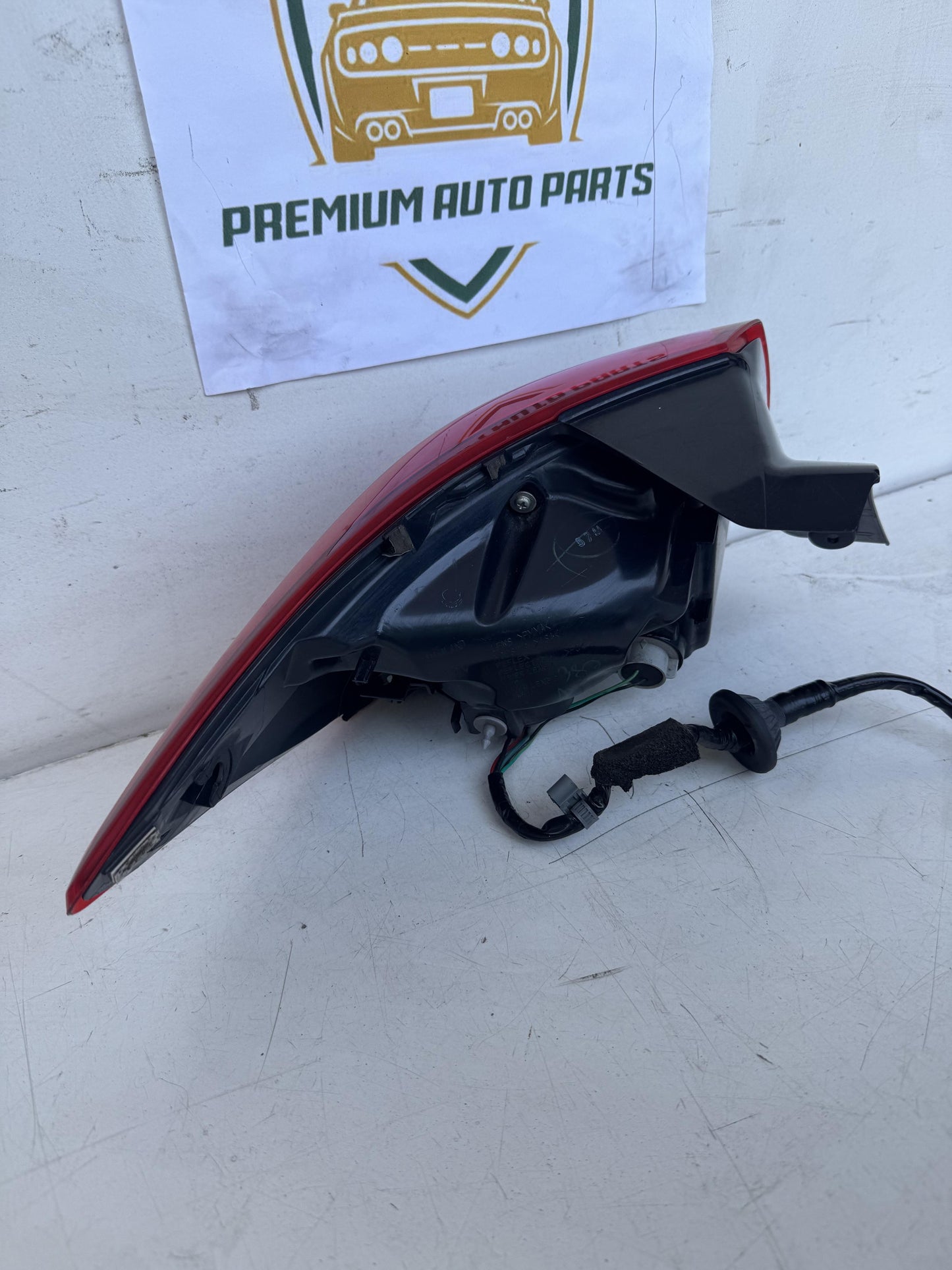 2015   Right Taillight