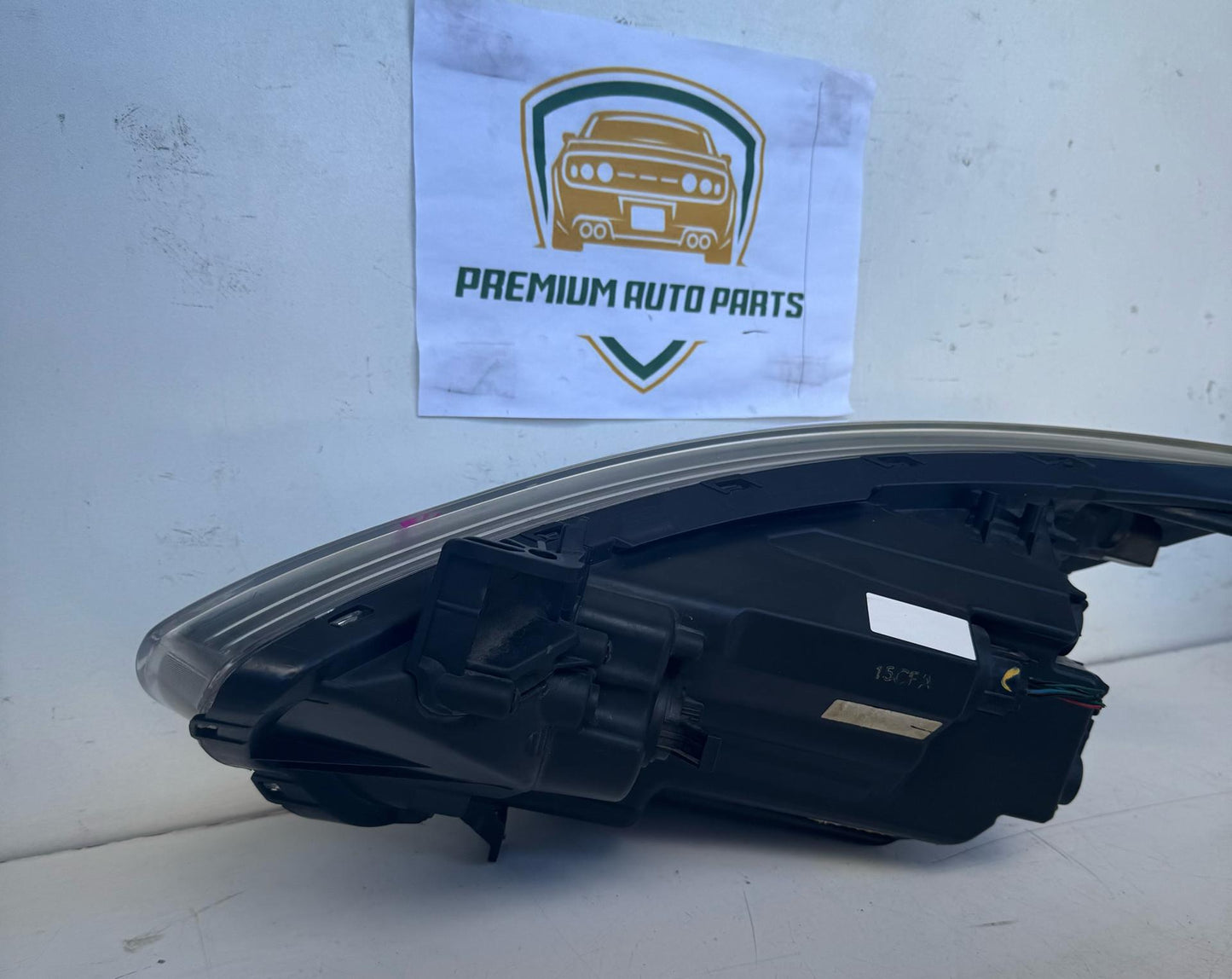 2016   Right Headlight