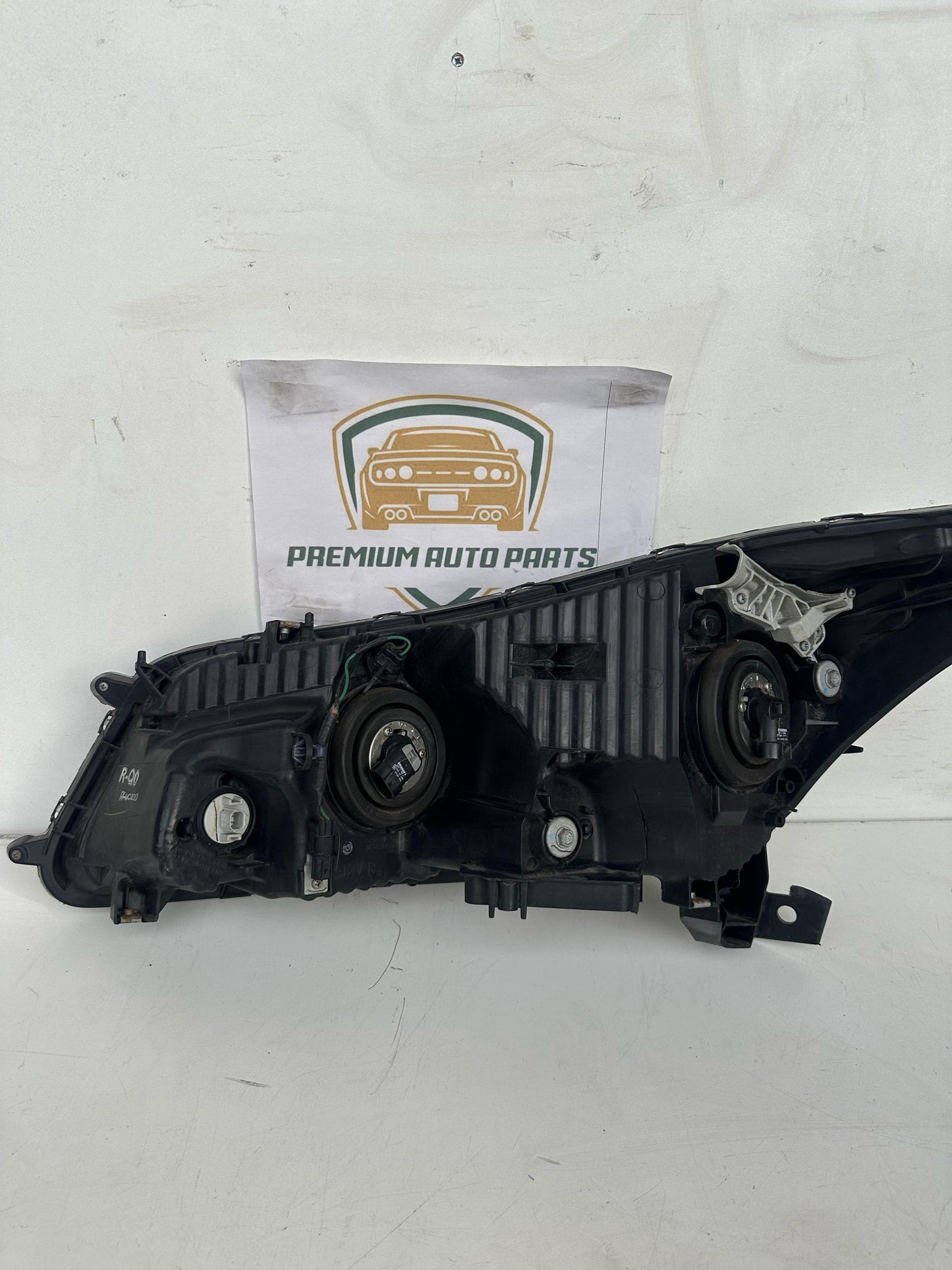 2010   Right Headlight