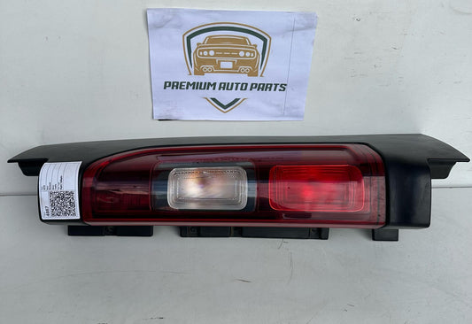 2015 Renault Trafic Right Taillight