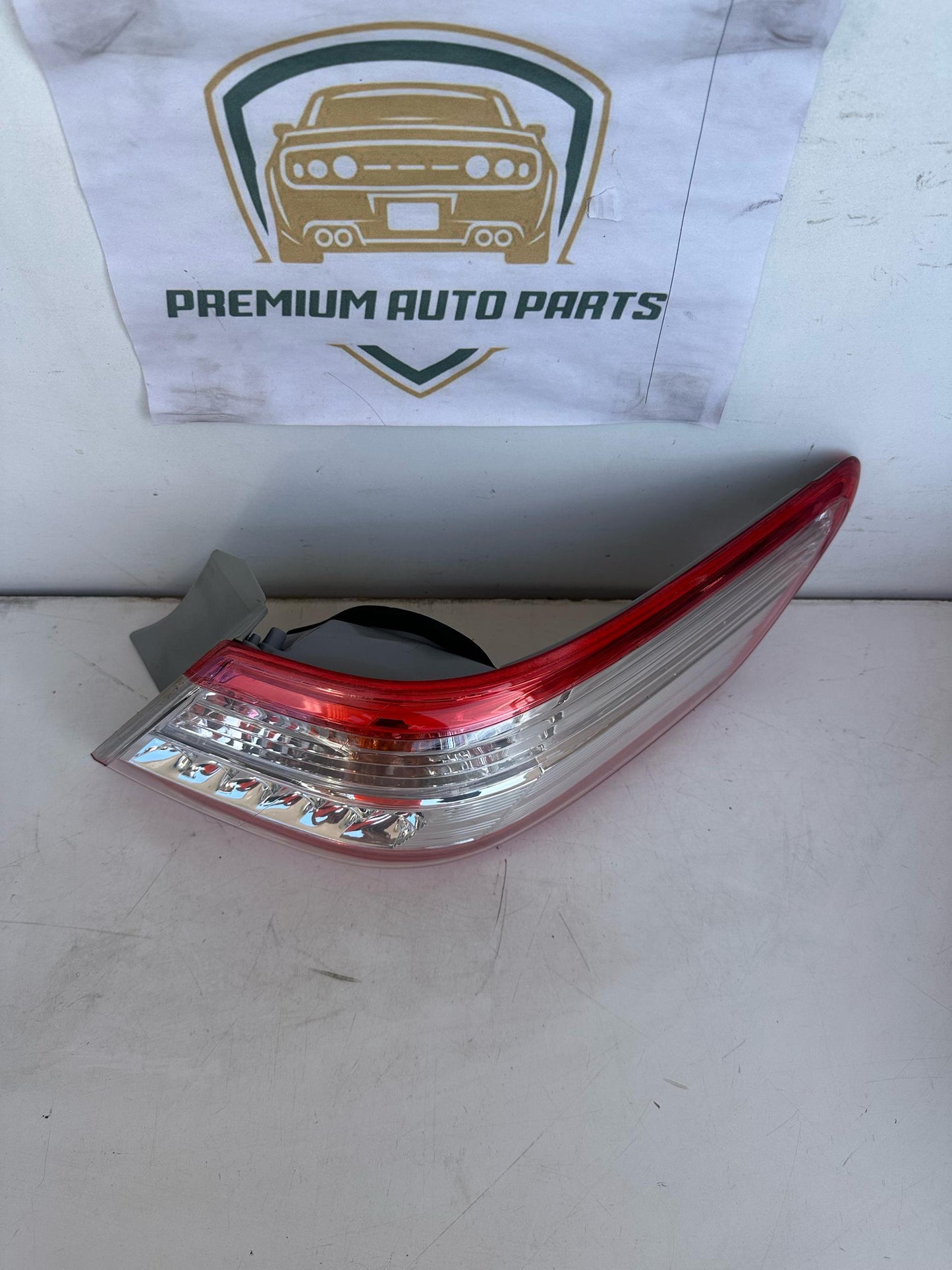 2011 Toyota Camry Right Taillight