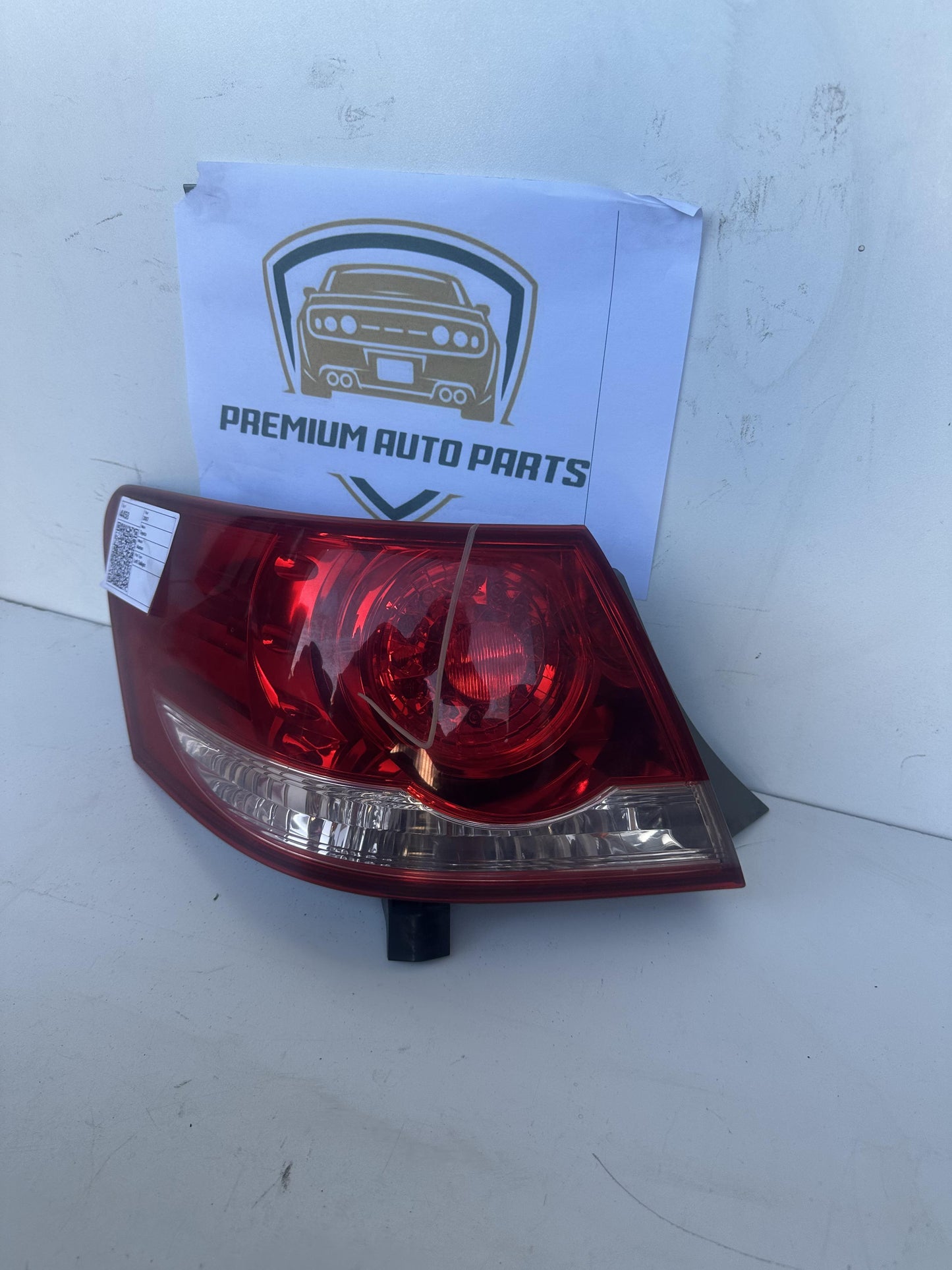 2007  V40 Left Taillight