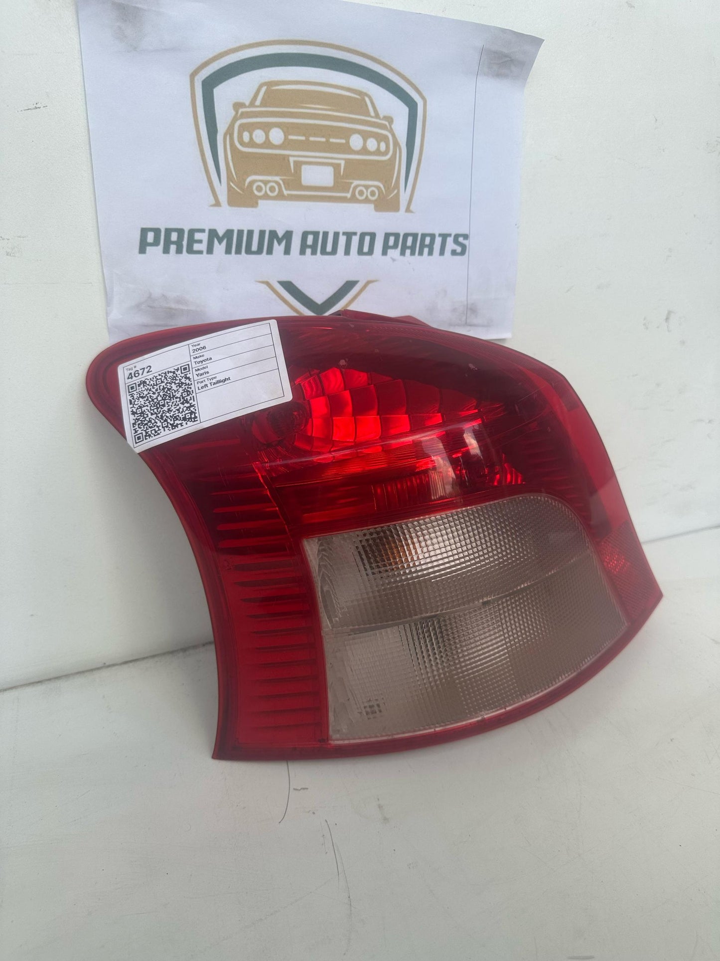 2006   Left Taillight