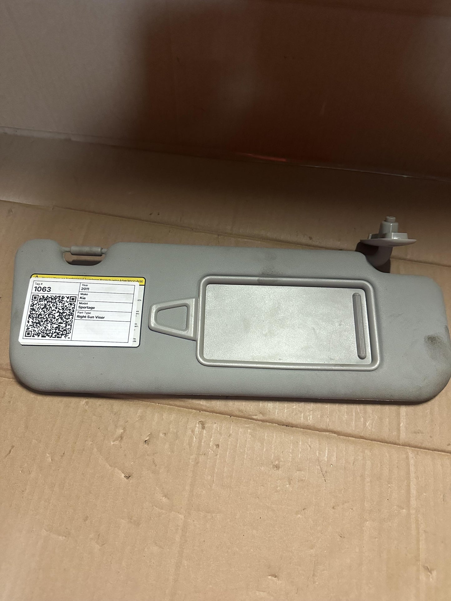 2011  SL Right Sun Visor