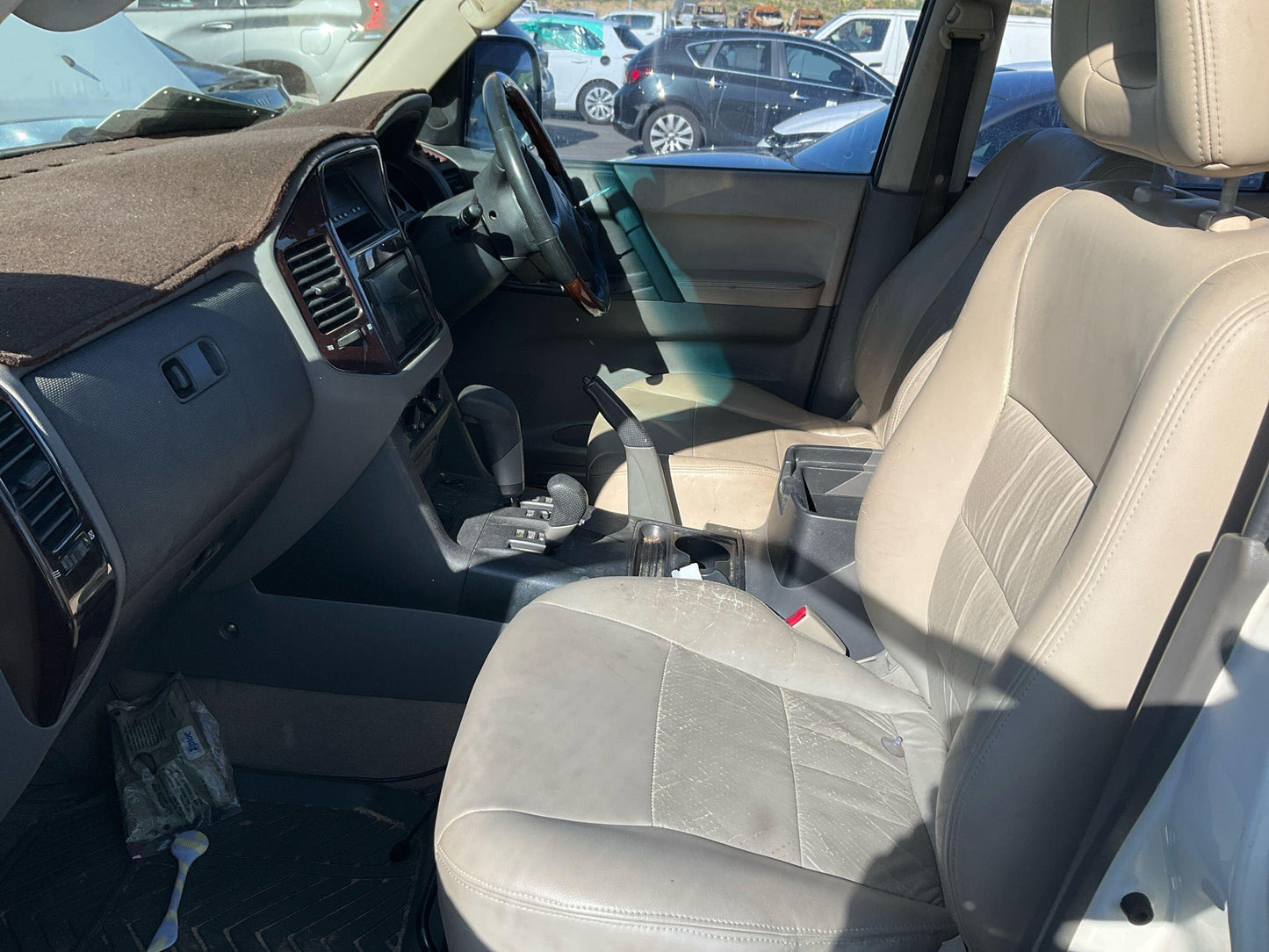 Mitsubishi 
Pajero