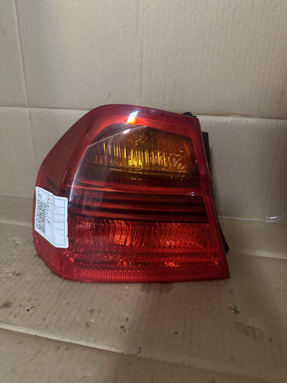 2006  E91 Left Taillight