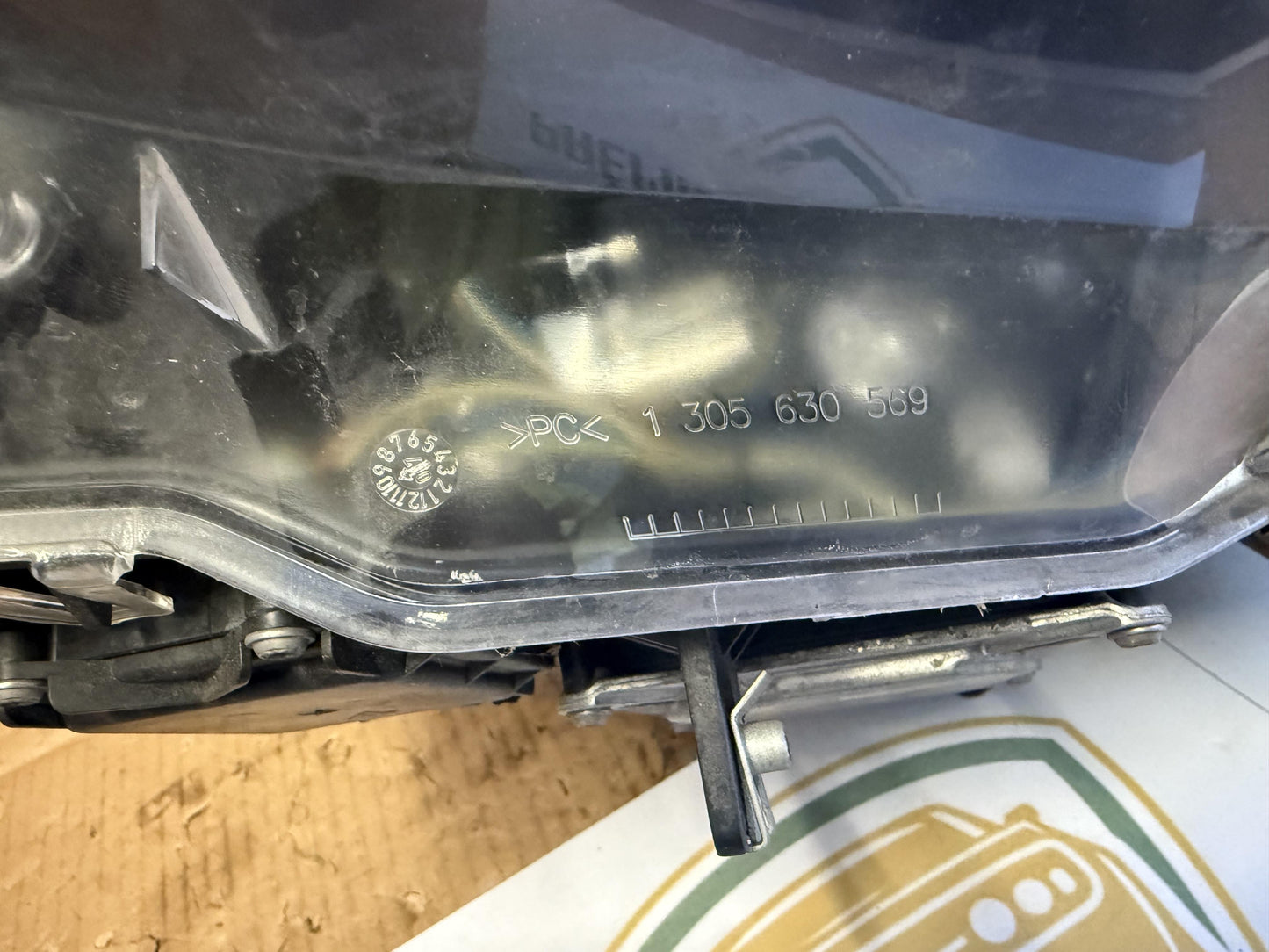 2009  E93 Left Headlight