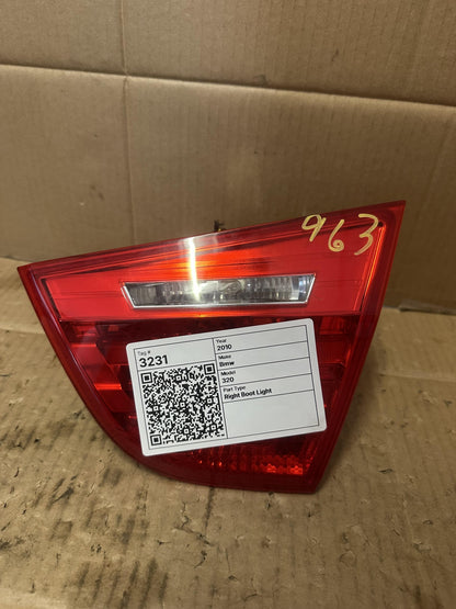 2010   Right Boot Light