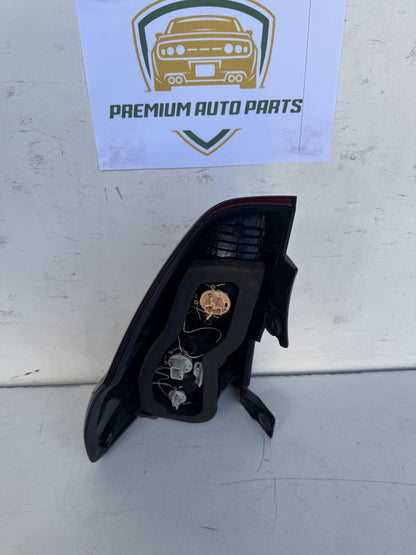 2006   Right Taillight