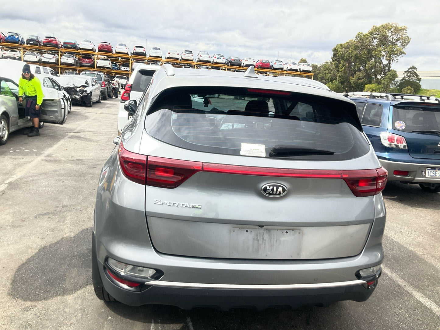 Kia 
Sportage
