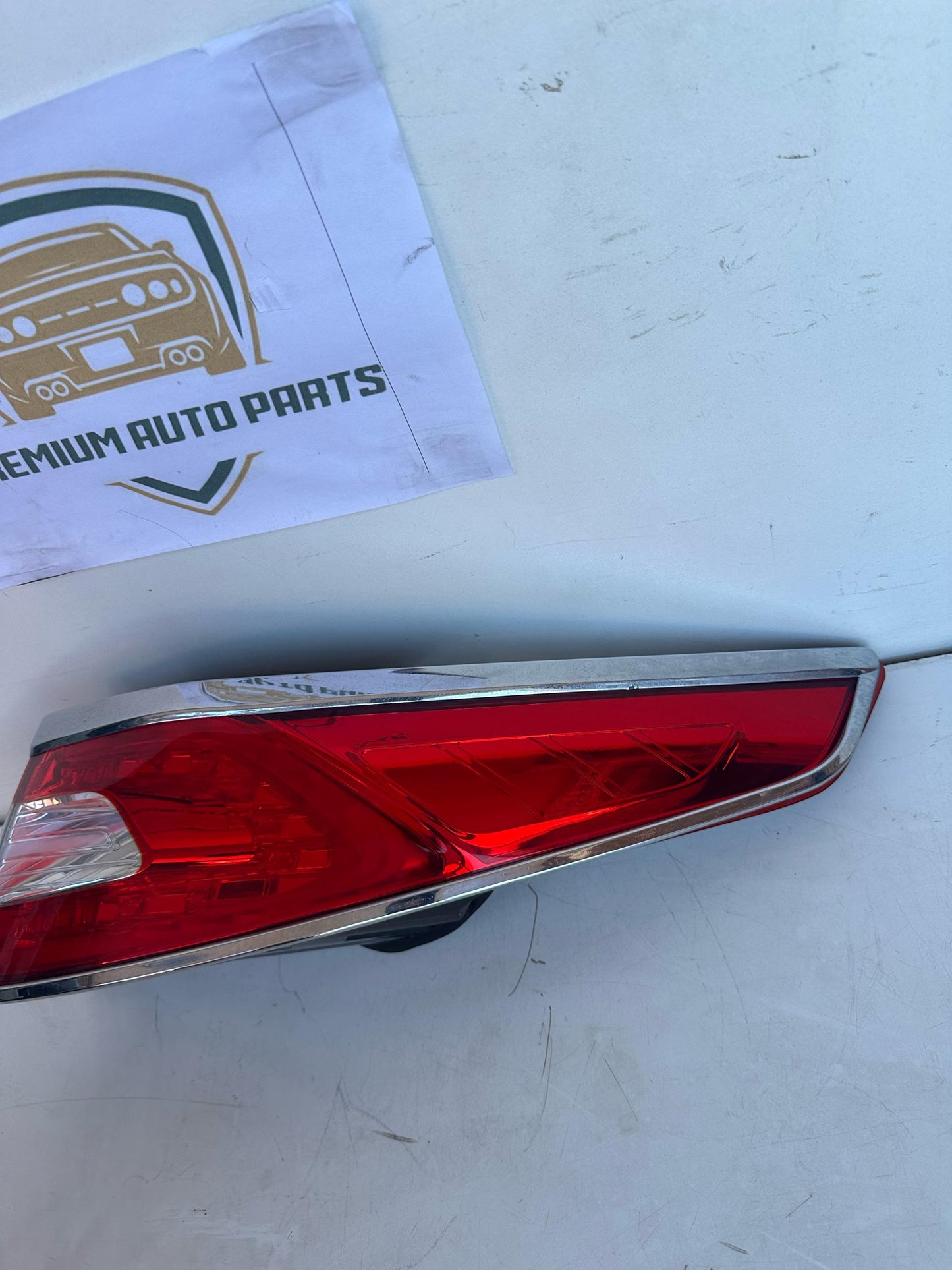 2011 Kia Optima TF Right Taillight
