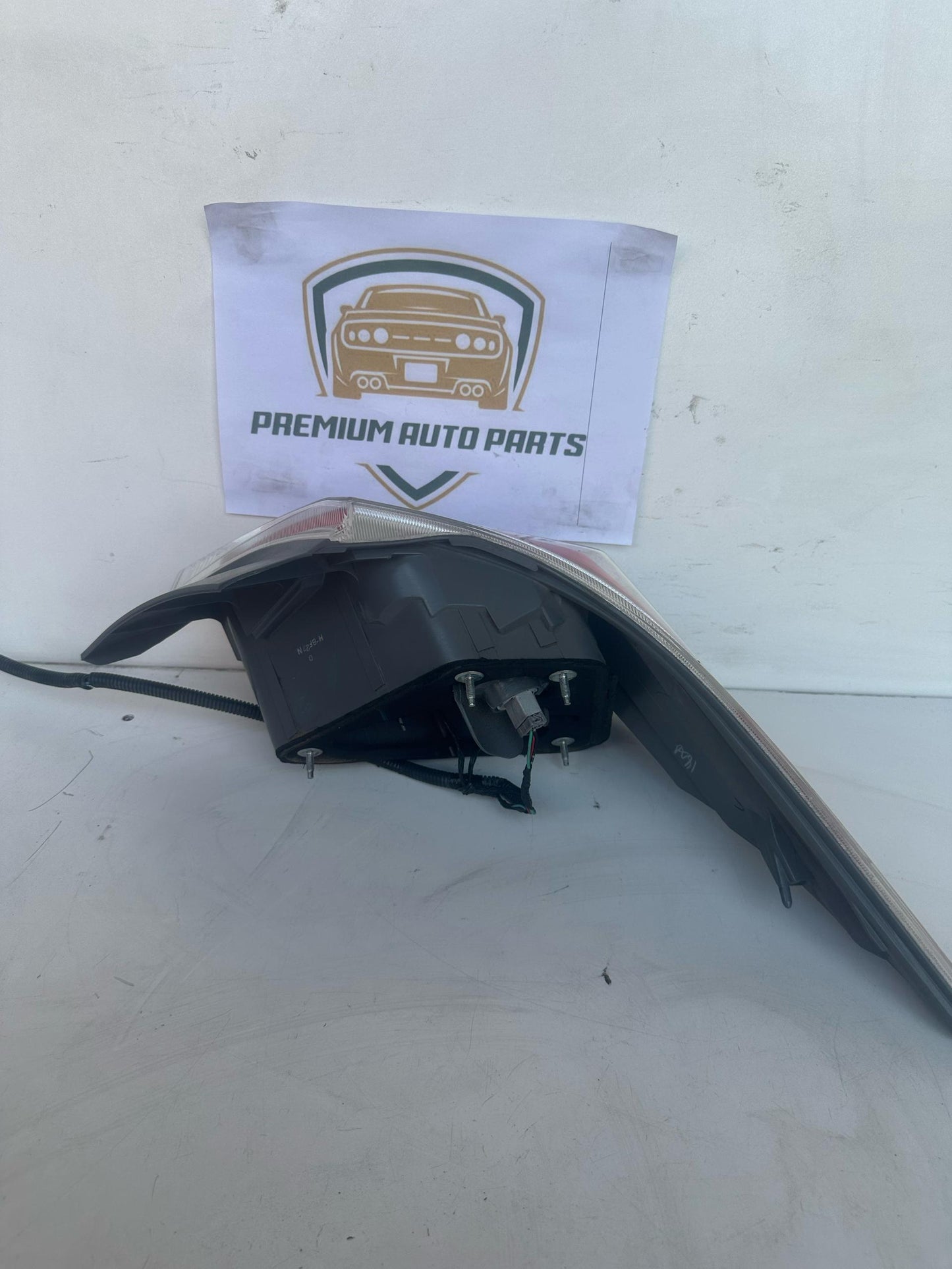 2009   Left Taillight