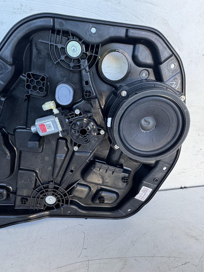 2022   Right Rear Window Regulator/Motor